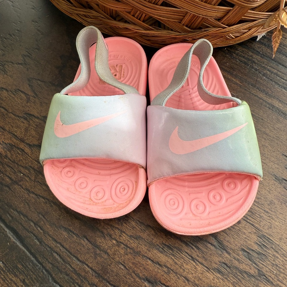 Nike baby girl sandals with strap, 5c